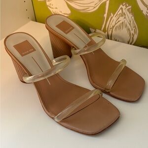 Dolce Vita Women's Nude Square-Toe Block Heel Sandals